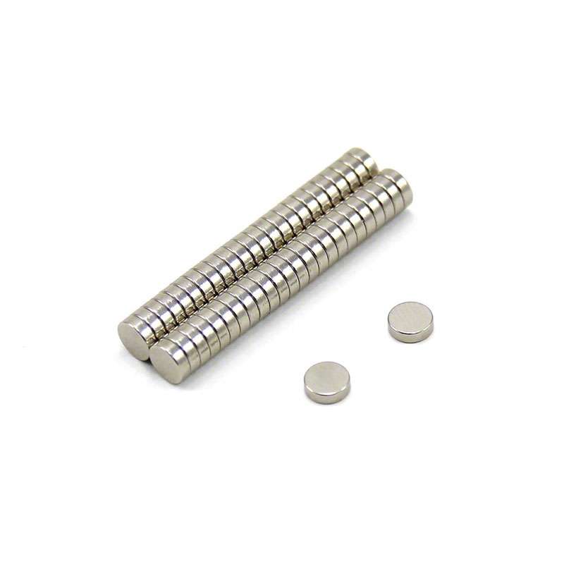 آهن ربا مدل نئودیمیوم دیسک D4x1mm بسته 50 عددی