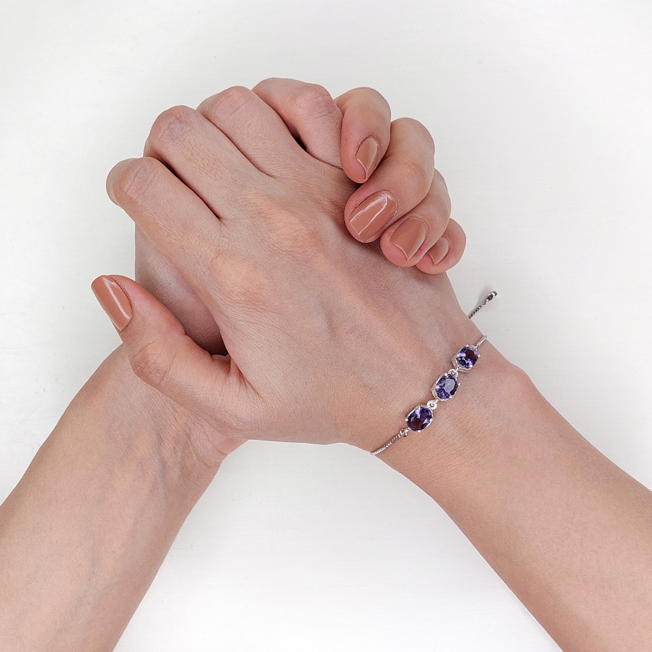 دستبند نقره زنانه مدل AV189B-S8 C4 دستبند نقره زنانه مدل AV189B-S8 C4