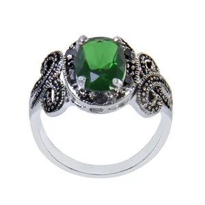 انگشتر نقره زنانه بازرگانی میلادی مدل کوارتز کد AW_117