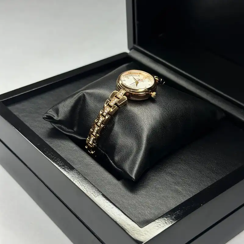 ساعت مچی عقربه ای زنانه نیوی فورس مدل Nf5034