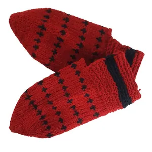 جوراب بافتنی مدل محلی