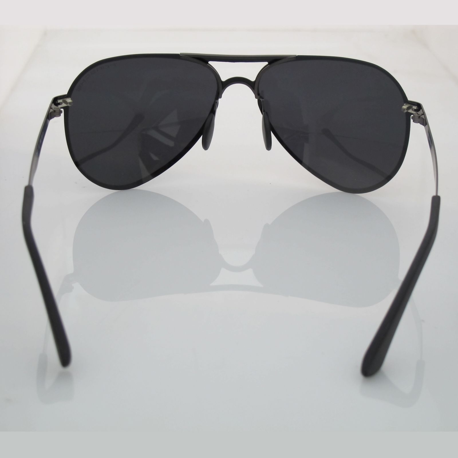 عینک آفتابی مدل P8805
 -  - 4