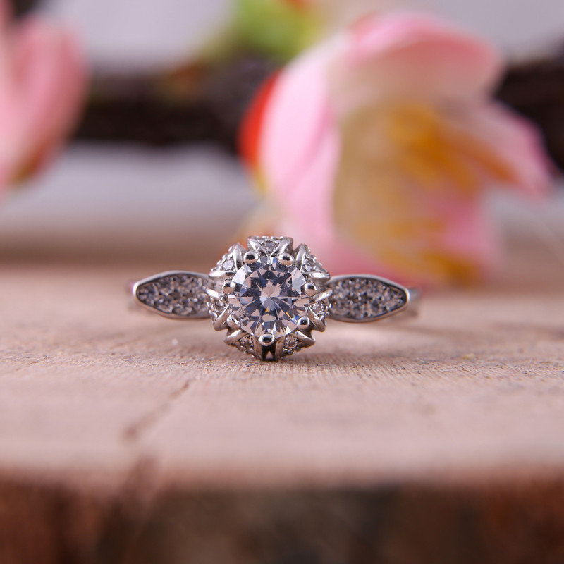 انگشتر نقره زنانه مدل  تک نگین کد FR0045