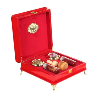 زعفران الیسه سرخ - 4.5 گرم به همراه هاون و هل - 20 گرم و غنچه گل محمدی - 8 گرم