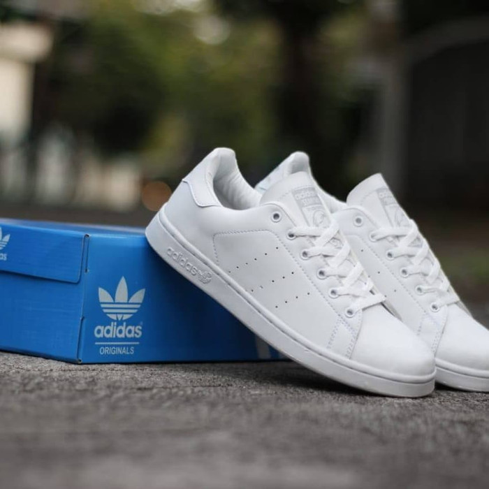 کفش مخصوص پیاده روی مدل stan smith - S75104
