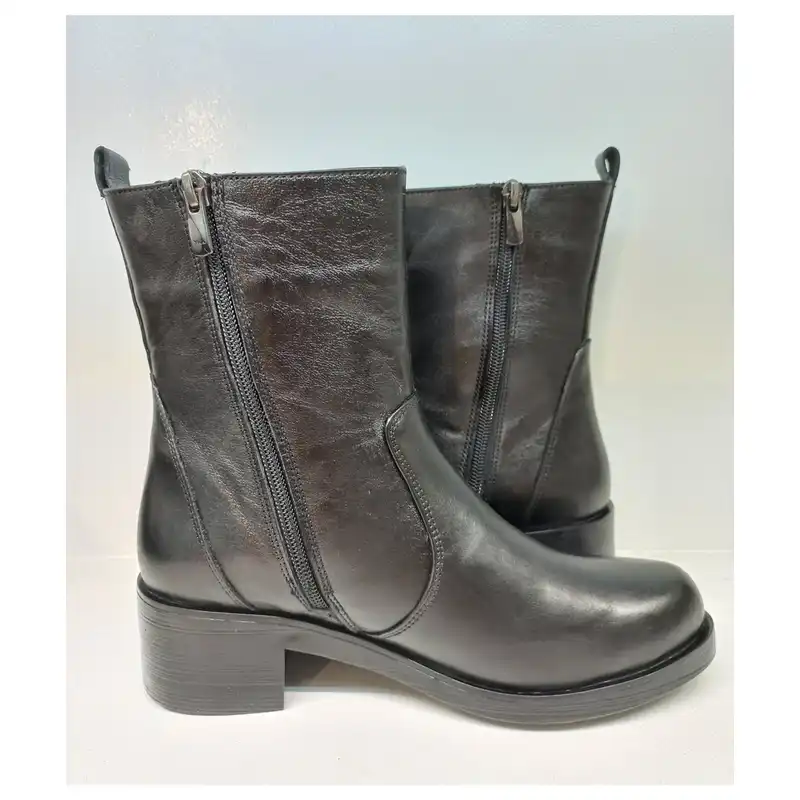 نیم بوت زنانه سرزمین چرم کد 145330 رنگ مشکی