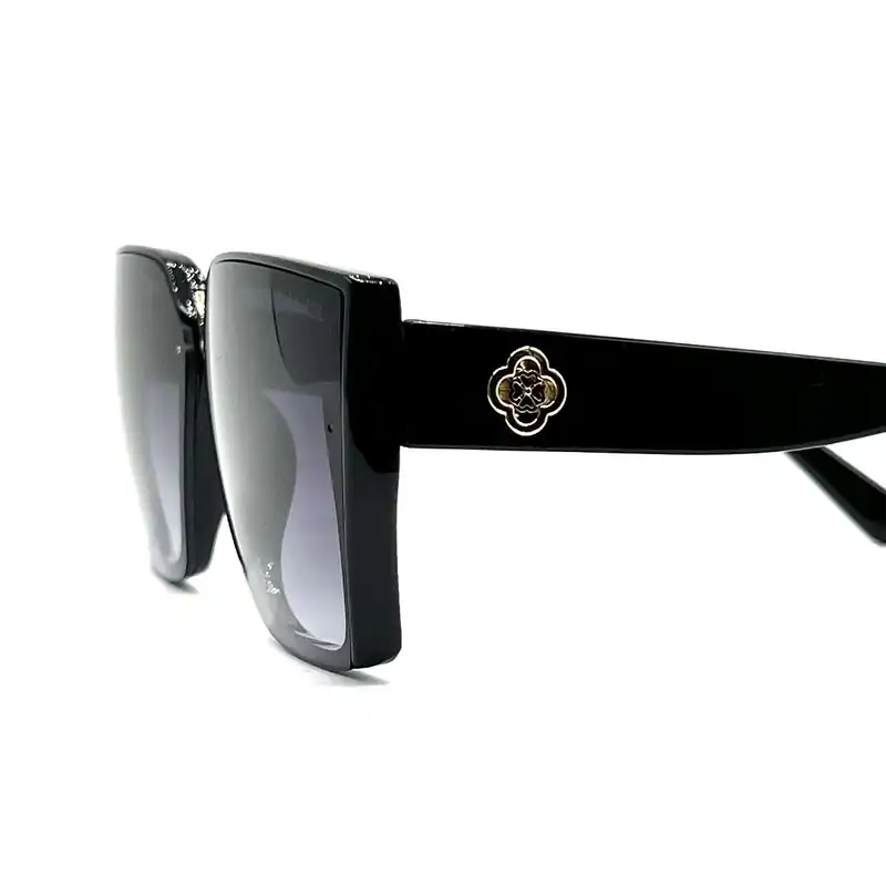 عینک آفتابی زنانه مدل Ch 1822