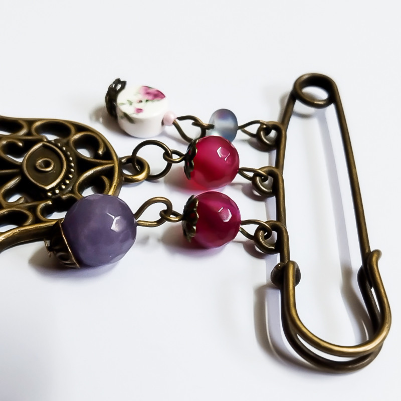 سنجاق سینه زنانه مدل اهورا سنجاق سینه زنانه مدل اهورا