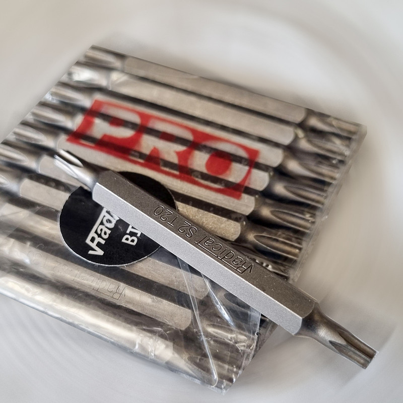 سری پیچ گوشتی ستاره ای پرو رادیکال مدل P2--T20-T30 بسته 2 عددی