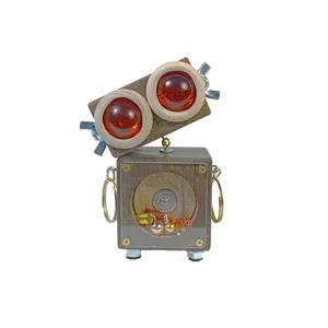 مجسمه چوبی مدل آدمک کد 02