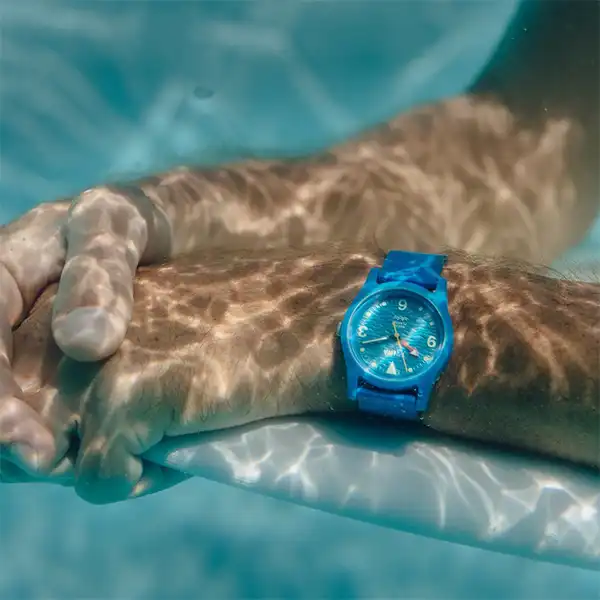 ساعت مچی عقربه ای تریوا مدل Ocean Plastic - Turquoise