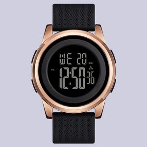 نقد و بررسی ساعت مچی دیجیتال مردانه اسکمی مدل 1502 RG توسط خریداران