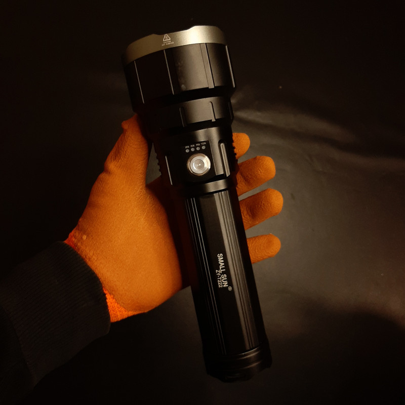 چراغ قوه دستی اسمال سان مدل Y-T222