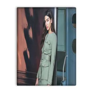 کاشی اطلس آبی  طرح خواننده دوآ لیپا  مدل T5612