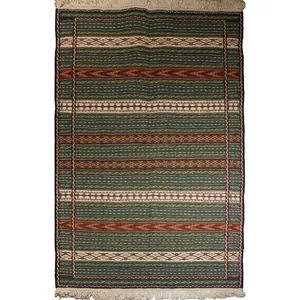 گلیم دستباف یک و نیم متری مدل کلات خراسان