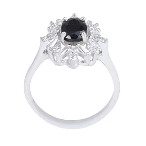 انگشتر نقره زنانه مدل سنگ یاقوت کد AWR_979