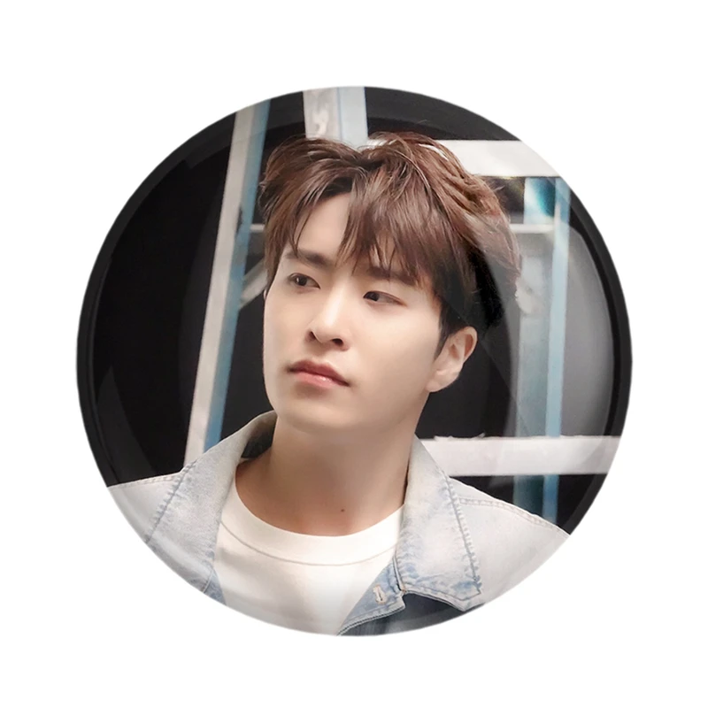 مگنت خندالو مدل یونگجه گروه گات سون GOT7  کد 20996