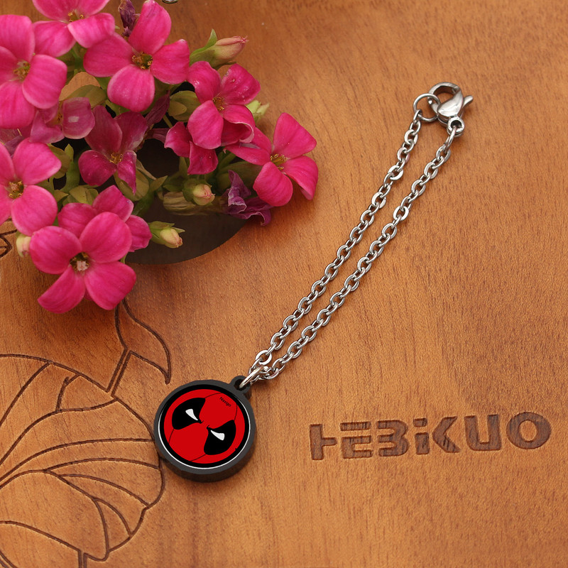 آویز ساعت زنانه ناکسیگو مدل شب تاب طرح ددپول کد AW8755