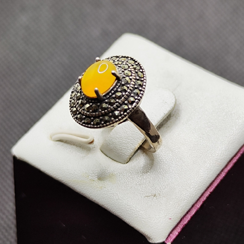 انگشتر نقره زنانه مدل سنگ شرف الشمس طرح سیاه قلم کد 76 انگشتر نقره زنانه مدل سنگ شرف الشمس طرح سیاه قلم کد 76