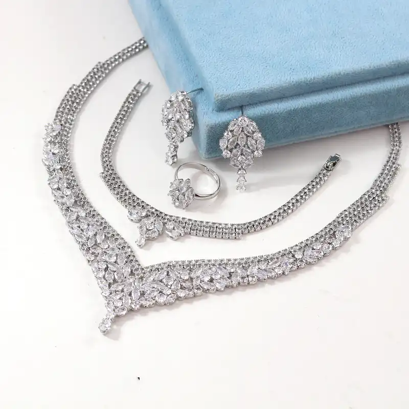 ست زنانه مدل عروس کد AA235