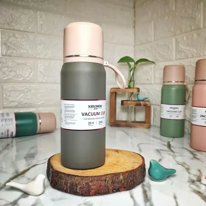 فلاسک مدل لیوان دار گنجایش 0.35 لیتر