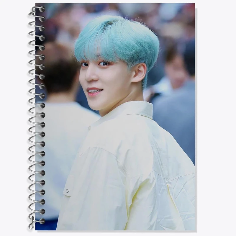 دفتر زبان 50 برگ خندالو مدل سه خط طرح یونهو گروه ایتیز ATEEZ کد 21218