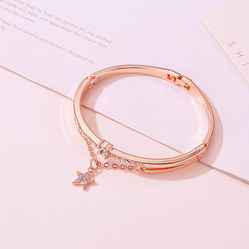 دستبند زنانه مدل ستاره آویز کد 00675