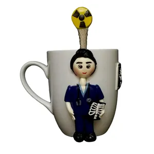 ماگ سرامیکی مدل پزشک رادیولوژی پسر کد 02014 به همراه قاشق