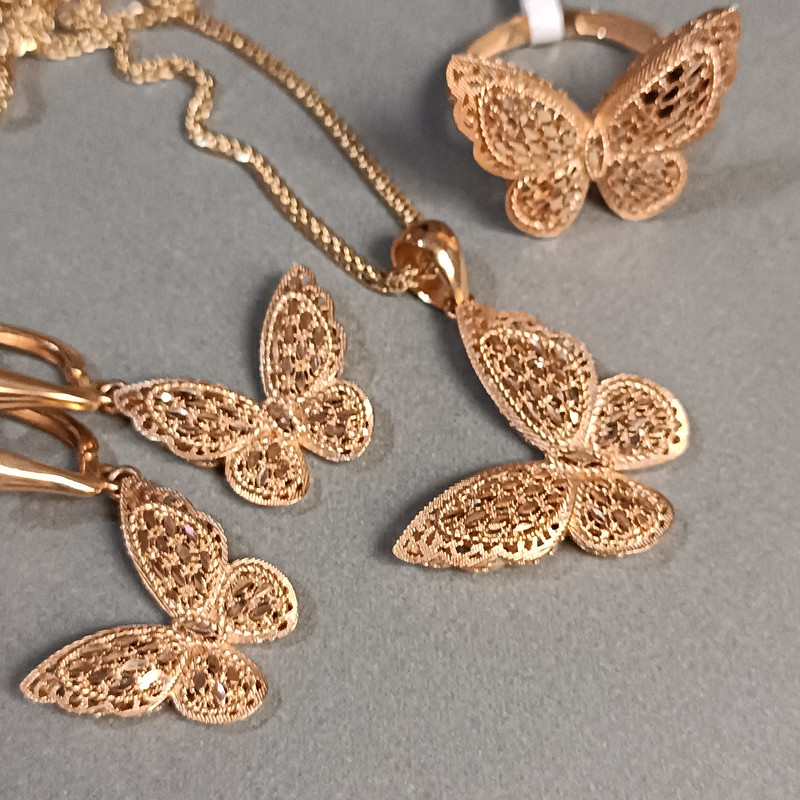 نیم ست طلا 18 عیار زنانه مدل پروانه ای کد T393