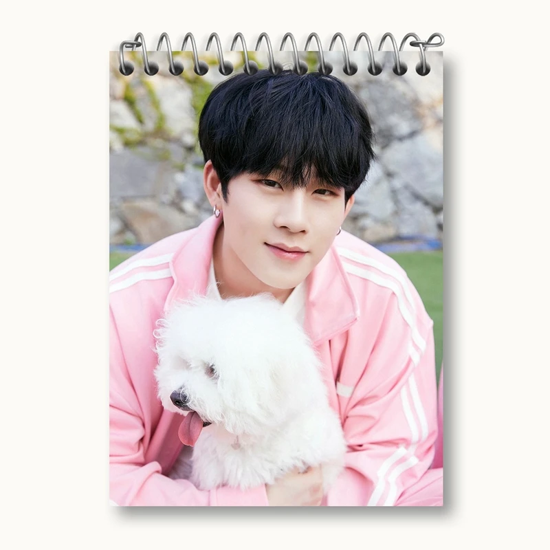 دفتر یادداشت 50 برگ خندالو مدل جوهان گروه مانستا اکس MONSTA X کد 21126