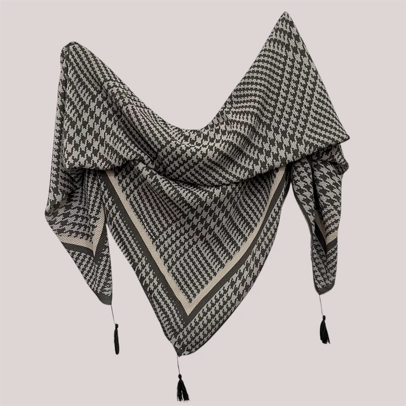 روسری زنانه مدل پلیسه بریشکا نخی مزون دوز قواره بزرگ چهارخانه