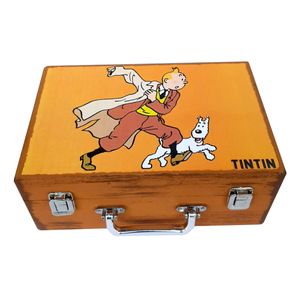 نقد و بررسی جعبه هدیه چوبی مدل چمدان طرح تن تن کد WS40 توسط خریداران