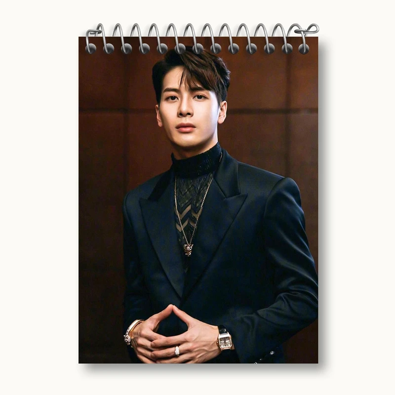 دفتر یادداشت 50 برگ خندالو مدل جکسون وانگ گروه گات سون GOT7 کد 11655