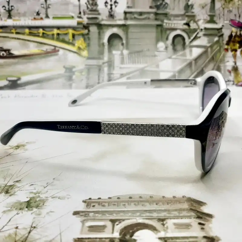 عینک آفتابی زنانه  مدل TF4073B81343g