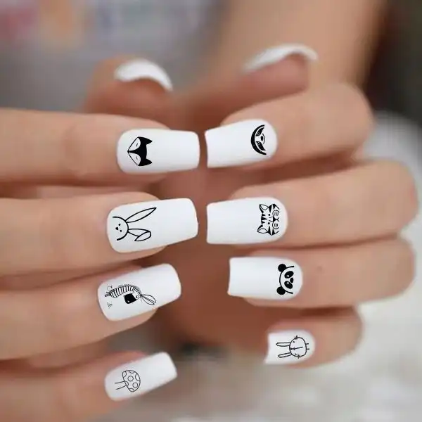 برچسب لنز ناخن مدل BLN4627