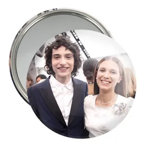 آینه جیبی خندالو مدل میلی و فین سریال استرنجر تینگز Stranger Things  کد 19343