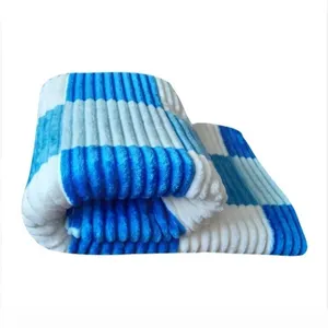 پتو مسافرتی مدل پلیسه کد w 200 سایز 200× 150 سانتی متر