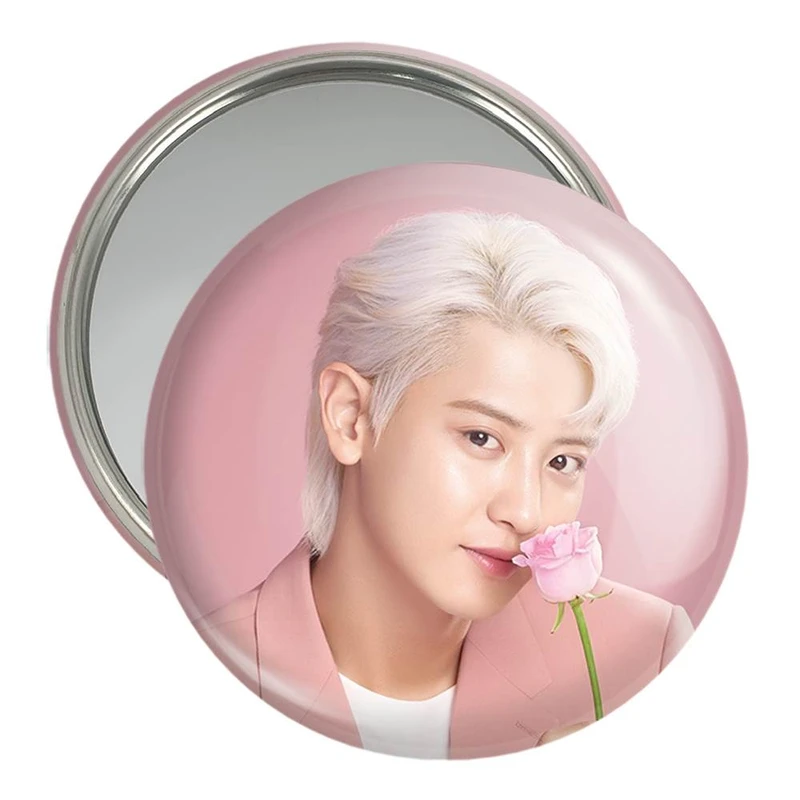 آینه جیبی خندالو مدل پارک چانیول گروه اکسو EXO  کد 13319