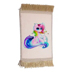 فرش ماشینی دیوارکوب مدل یونیکورن کد 28