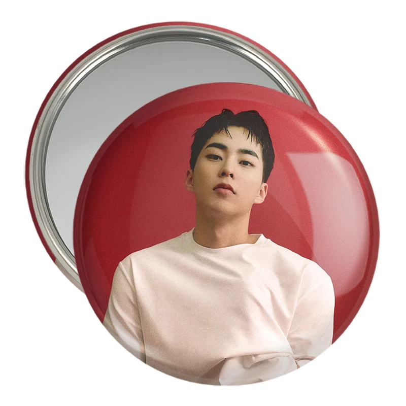 آینه جیبی خندالو مدل شیومین گروه اکسو EXO  کد 16771