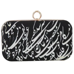 کیف رودوشی پارچه‌ای زنانه طرح خوشنویسی کد 256104