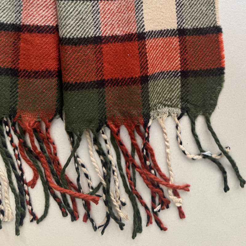 شال گردن زنانه مدل موهر چهارخانه مربعی ریز ریش ریشی کد 12