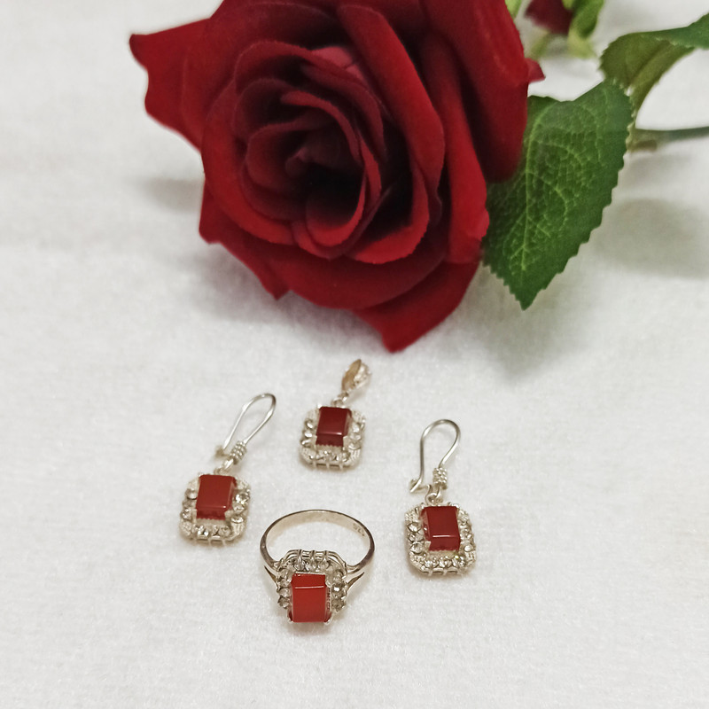 نیم ست نقره زنانه سلین کالا مدل عقیق کد ce-aghi2