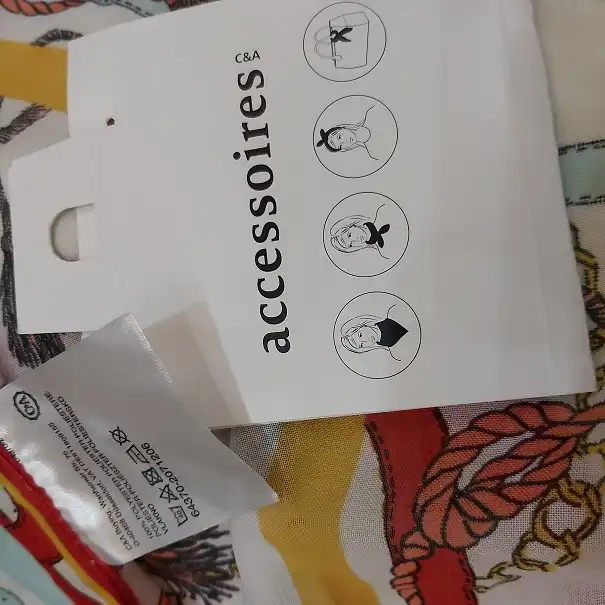 دستمال سر و گردن زنانه سی اند ای مدل 1206