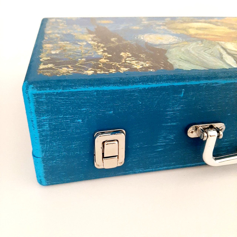 جعبه رنگ طرح ونگوک کد WCB02