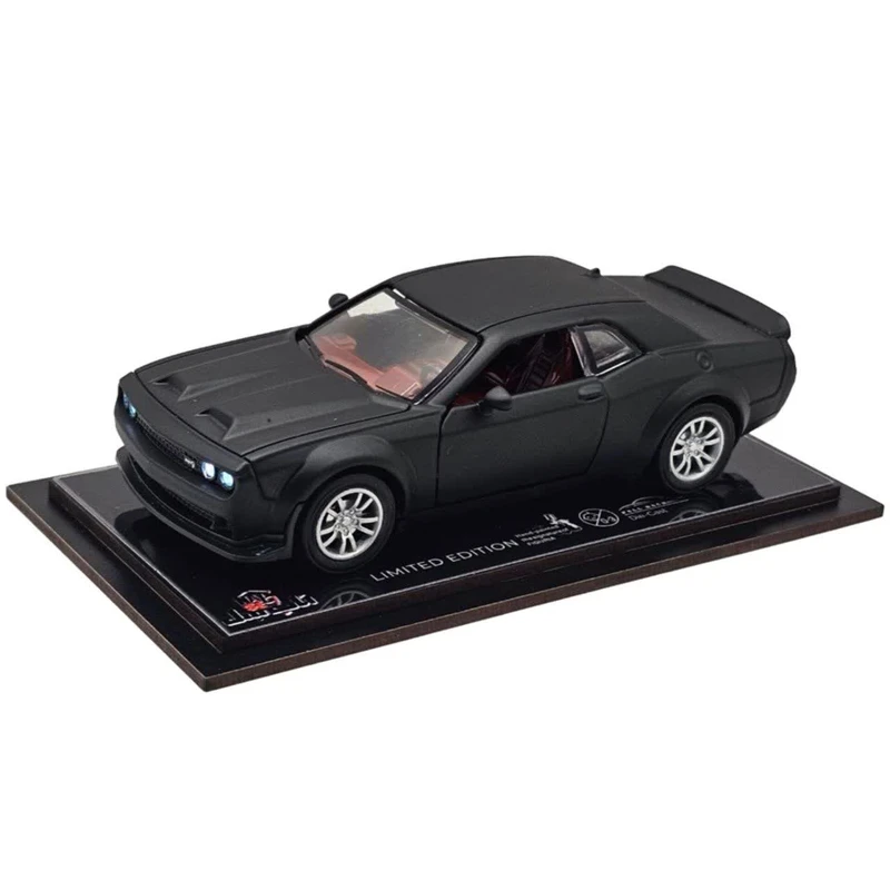 ماکت ماشین ناب سل مدل دوج چلنجر هلکت فلزی چراغدار موزیکال کد  HAND PAINTED DODGE CHALLENGER HELCAT REDTRIME SCALE1:48 به همراه استند و باکس شفاف