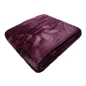پتو مسافرتی نرمینه بافت مدل Sarvin کد N-200 سایز 220×200 سانتی متر 