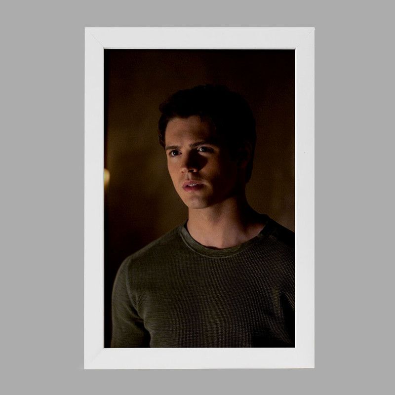 تابلو خندالو مدل جرمی گیلبرت خاطرات یک خون آشام The Vampire Diaries کد 23684