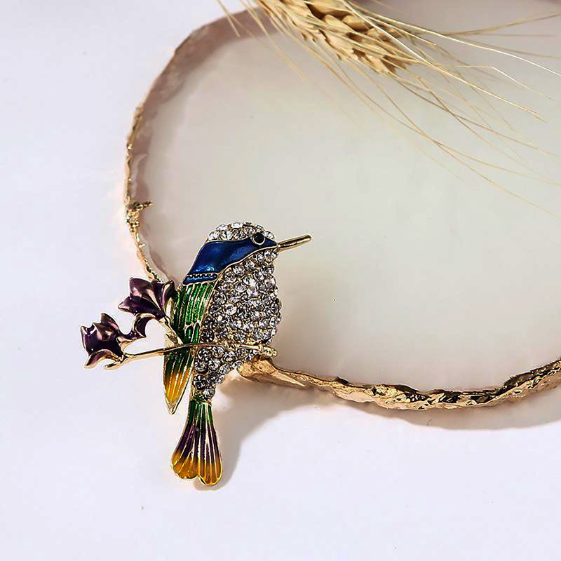 سنجاق سینه زنانه مدل پرنده عاشق کد beh123