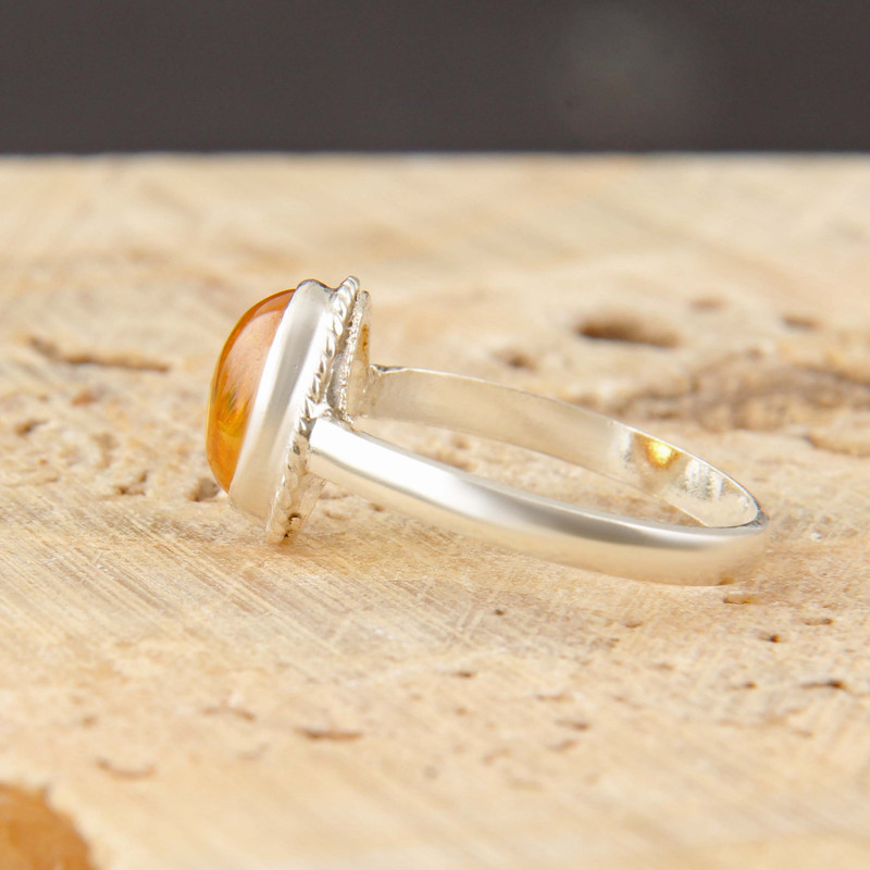 انگشتر نقره زنانه بازرگانی میلادی مدل کوارتز جواهری کد AW_690 انگشتر نقره زنانه بازرگانی میلادی مدل کوارتز جواهری کد AW_690